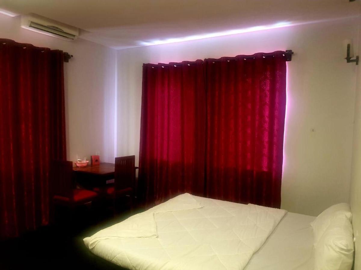 Violet Villa And Restro Siem Reap Exterior photo